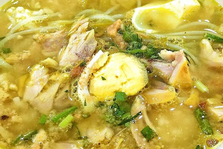 Soto Budhe: Rahasia Rasa yang Bikin Cilacap Ketagihan